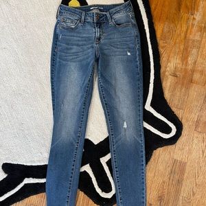 •$5 CLOSET SALE! BUNDLE TO SAVE•